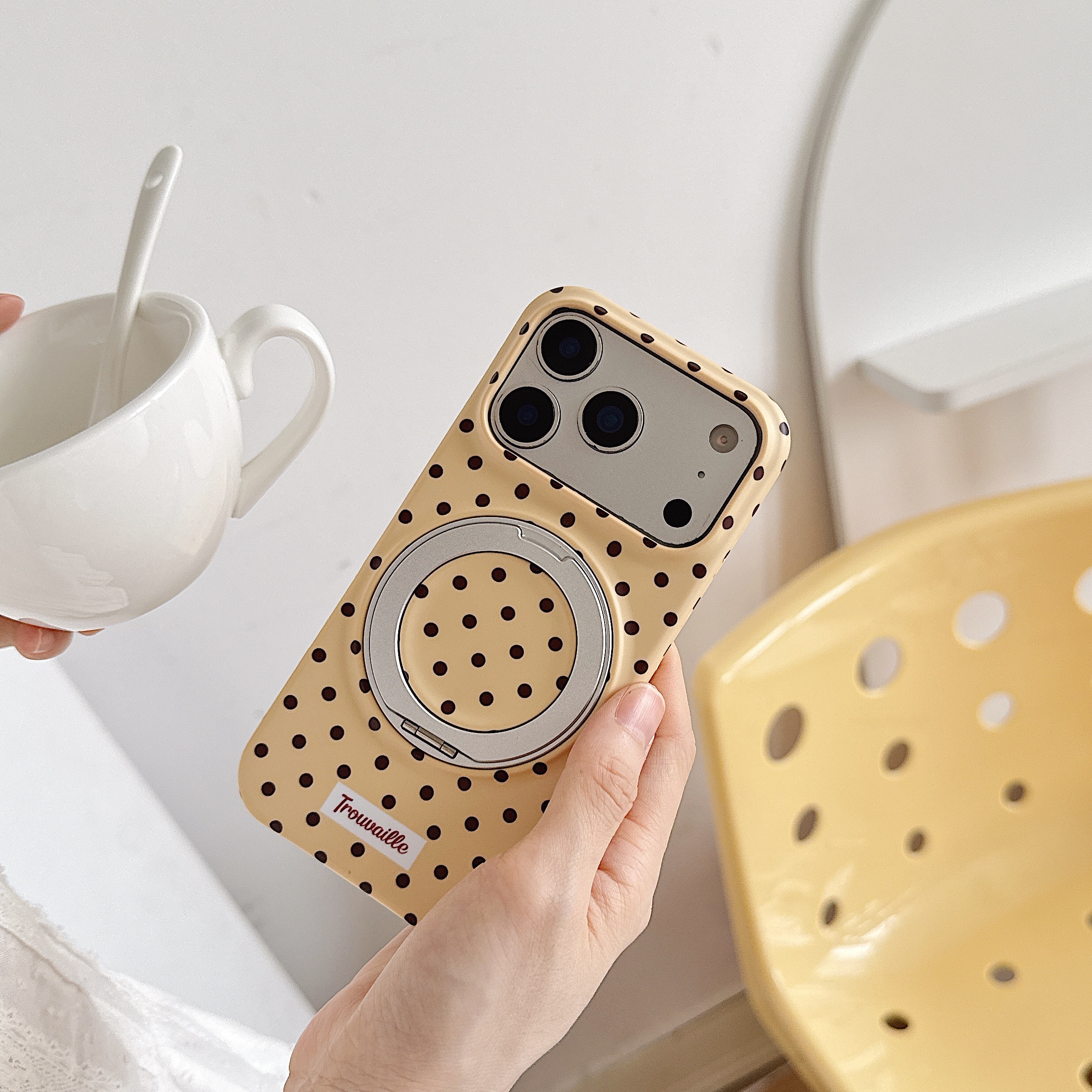 Simple Classic Polka Dot Patte - Yellow Phone Accessories recensie en prijs